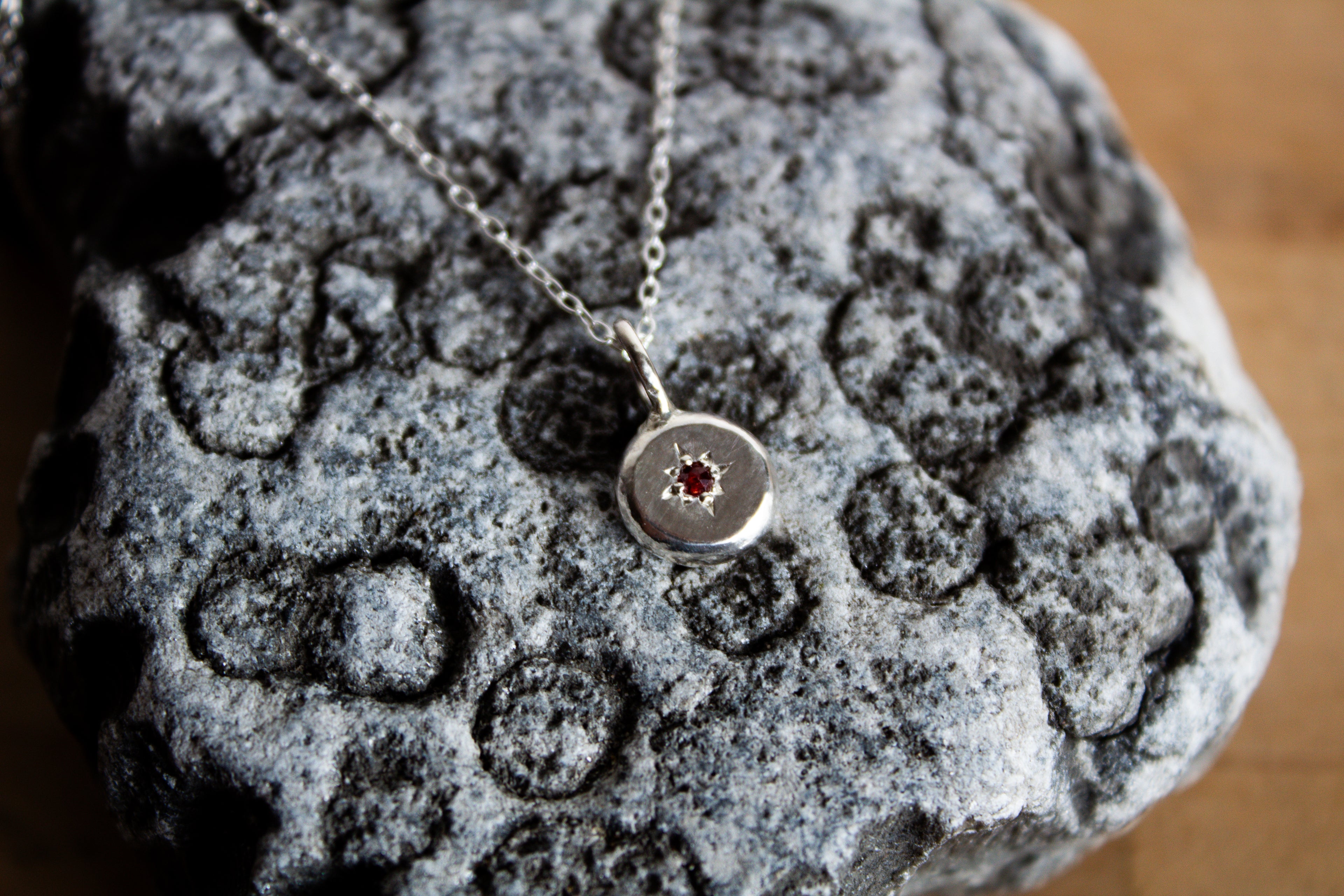 Dainty Silver Pebble Necklace with Star set Garnet