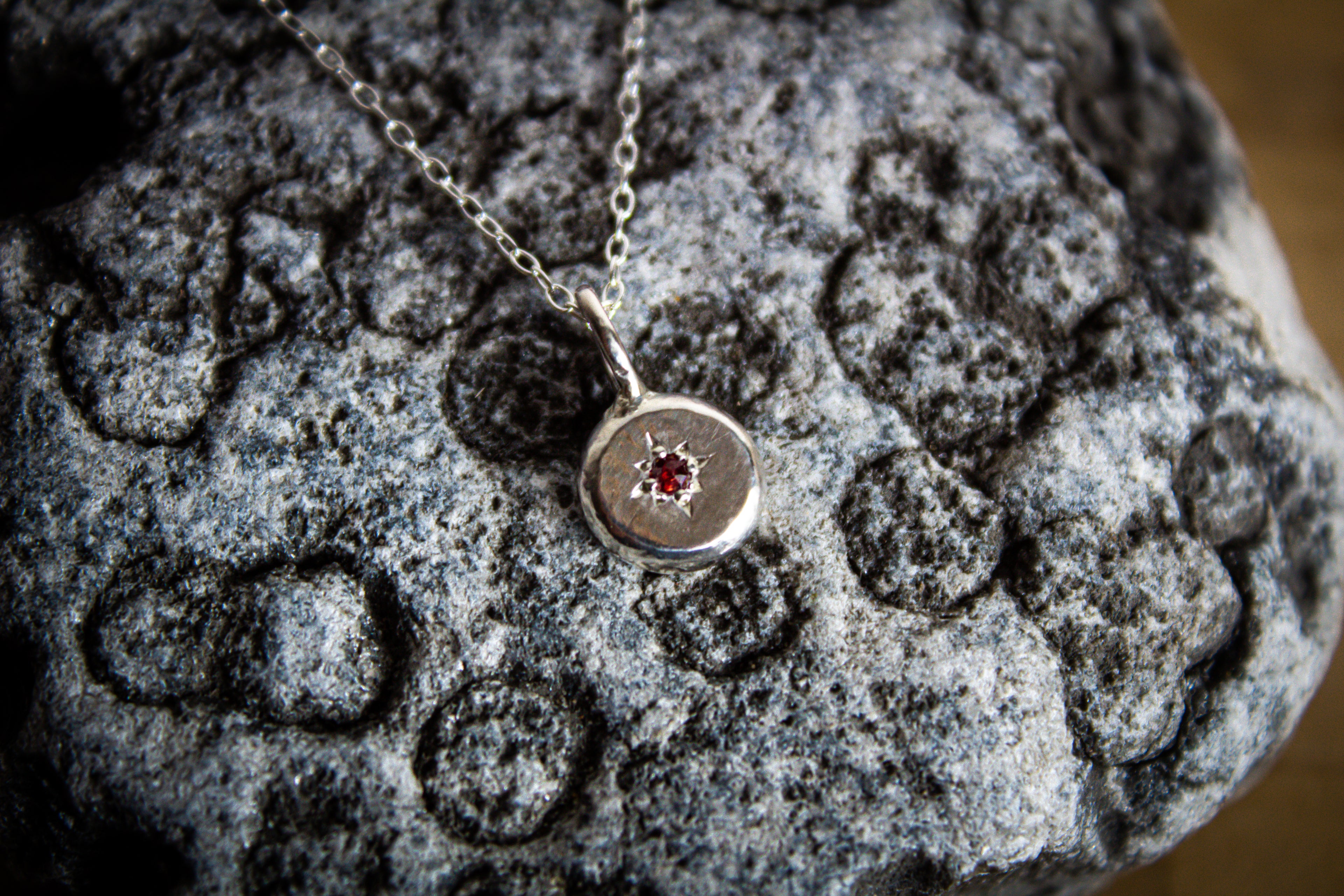Dainty Silver Pebble Necklace with Star set Garnet
