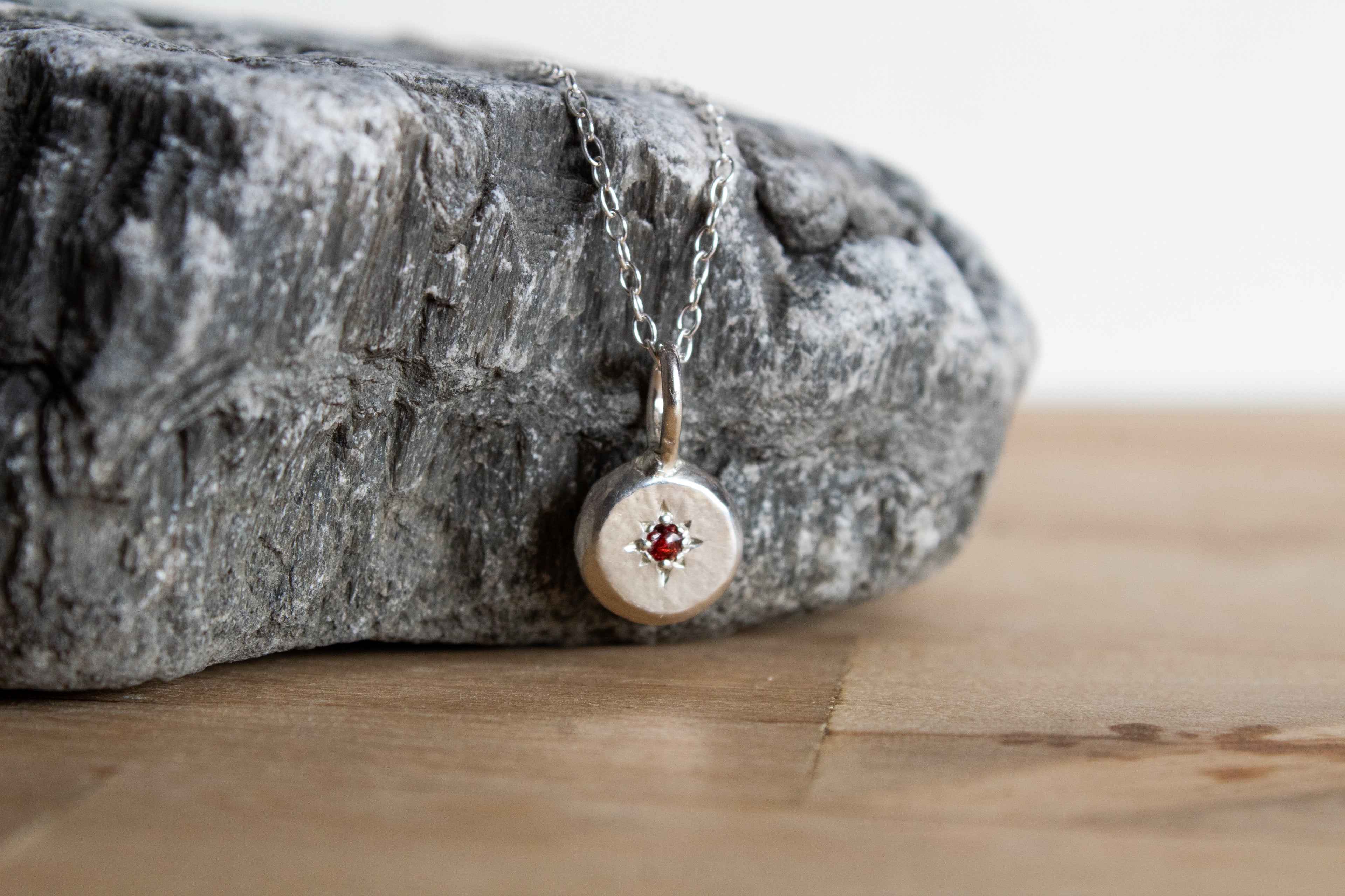 Dainty Silver Pebble Necklace with Star set Garnet